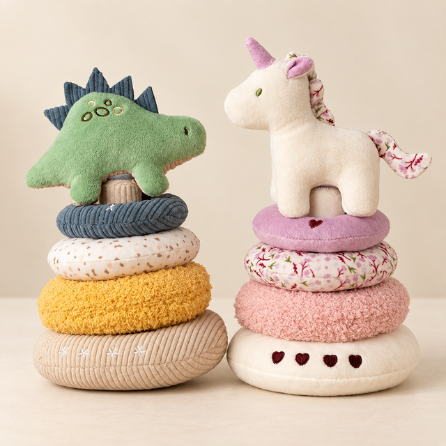 Anneaux à empiler en peluche — Licorne ou Dinosaure