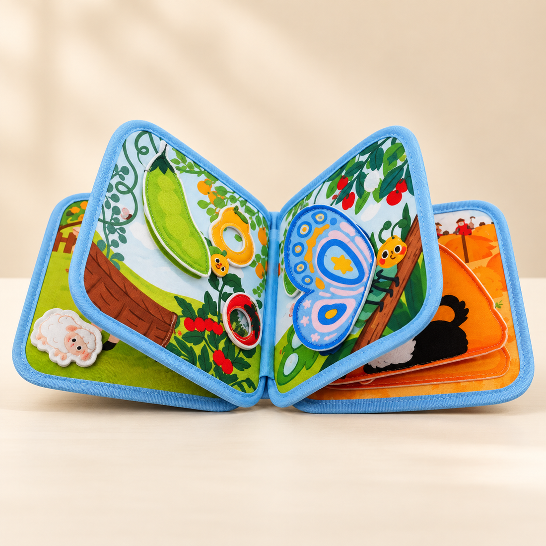 Livre d’activités en tissu — Ferme, Chiot ou Train