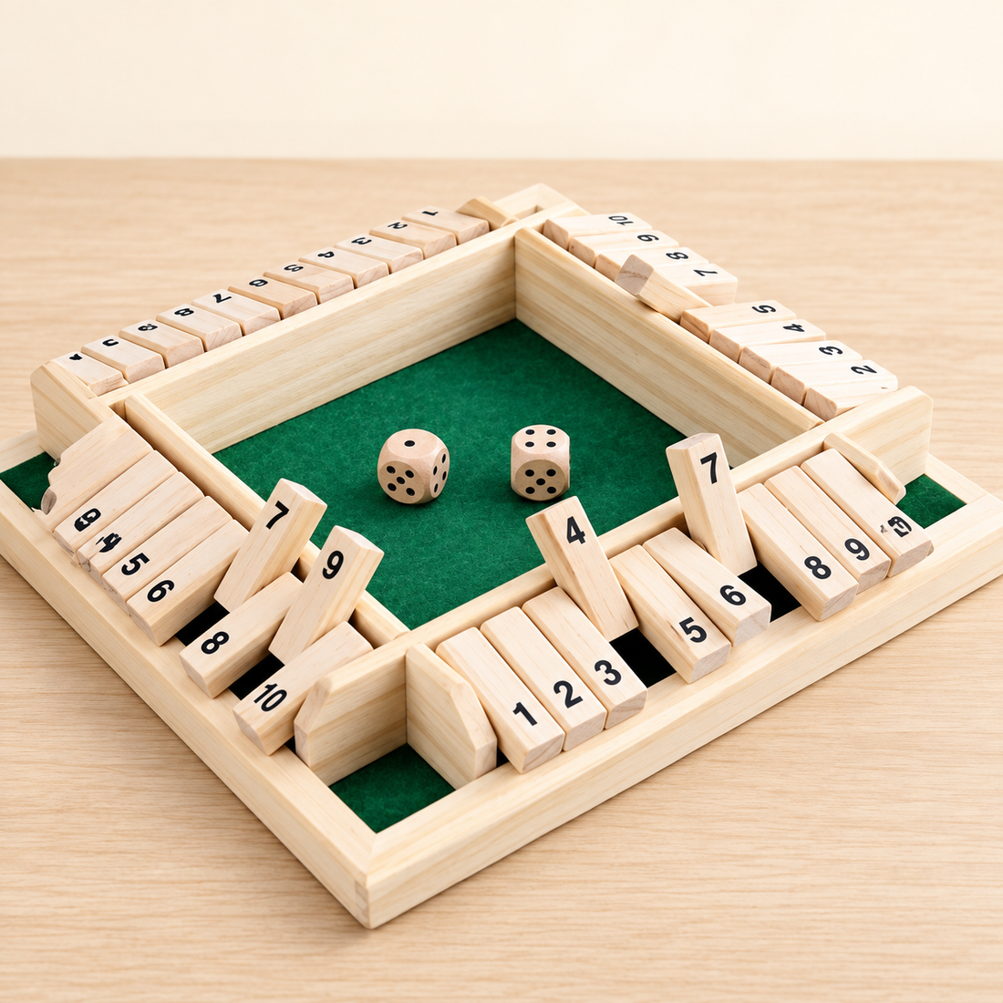 Shut the Box en bois — Jeu de dés à quatre joueurs — Bois naturel et vert